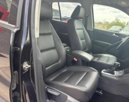 Черный Фольксваген Тигуан, объемом двигателя 2 л и пробегом 77 тыс. км за 3400 $, фото 7 на Automoto.ua