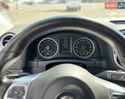 Черный Фольксваген Тигуан, объемом двигателя 1.4 л и пробегом 123 тыс. км за 15800 $, фото 73 на Automoto.ua