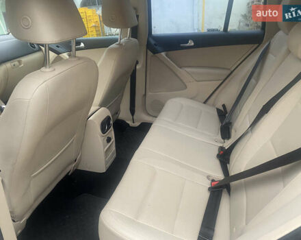 Черный Фольксваген Тигуан, объемом двигателя 1.98 л и пробегом 130 тыс. км за 12499 $, фото 3 на Automoto.ua