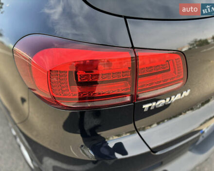 Черный Фольксваген Тигуан, объемом двигателя 1.4 л и пробегом 123 тыс. км за 15800 $, фото 35 на Automoto.ua