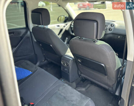 Черный Фольксваген Тигуан, объемом двигателя 1.4 л и пробегом 123 тыс. км за 15800 $, фото 56 на Automoto.ua