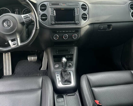 Чорний Фольксваген Тігуан, об'ємом двигуна 2 л та пробігом 207 тис. км за 14200 $, фото 16 на Automoto.ua