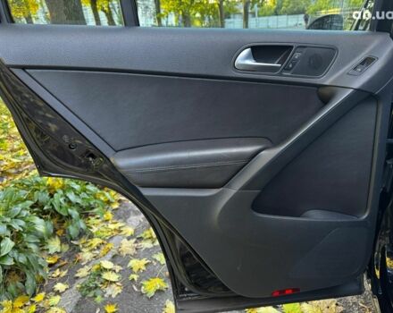 Черный Фольксваген Тигуан, объемом двигателя 2 л и пробегом 260 тыс. км за 12990 $, фото 26 на Automoto.ua