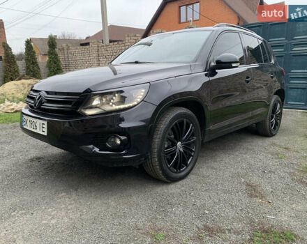 Черный Фольксваген Тигуан, объемом двигателя 2 л и пробегом 148 тыс. км за 13500 $, фото 1 на Automoto.ua