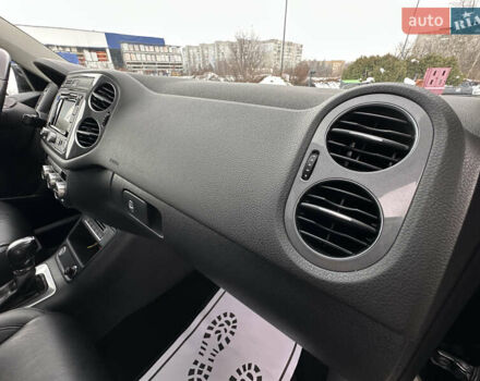 Чорний Фольксваген Тігуан, об'ємом двигуна 1.98 л та пробігом 160 тис. км за 13950 $, фото 101 на Automoto.ua