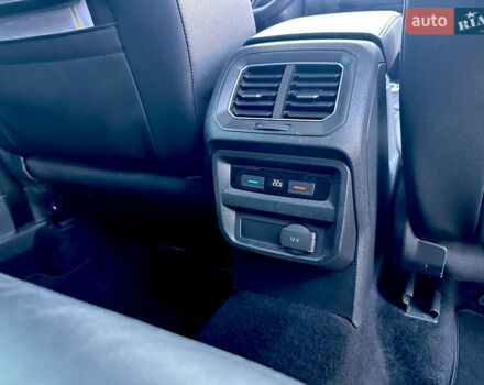 Черный Фольксваген Тигуан, объемом двигателя 2 л и пробегом 232 тыс. км за 26800 $, фото 16 на Automoto.ua