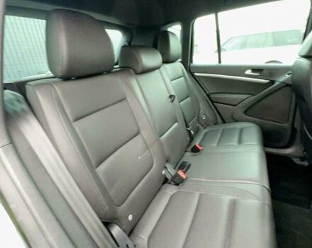 Черный Фольксваген Тигуан, объемом двигателя 2 л и пробегом 94 тыс. км за 2900 $, фото 8 на Automoto.ua