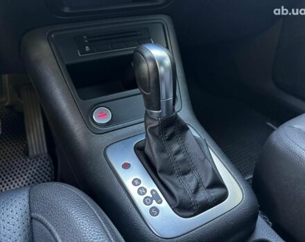 Черный Фольксваген Тигуан, объемом двигателя 2 л и пробегом 260 тыс. км за 12990 $, фото 22 на Automoto.ua