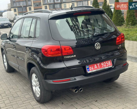 Черный Фольксваген Тигуан, объемом двигателя 2 л и пробегом 161 тыс. км за 13999 $, фото 4 на Automoto.ua