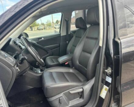 Черный Фольксваген Тигуан, объемом двигателя 2 л и пробегом 77 тыс. км за 3400 $, фото 6 на Automoto.ua