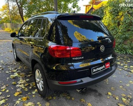 Черный Фольксваген Тигуан, объемом двигателя 2 л и пробегом 260 тыс. км за 12990 $, фото 7 на Automoto.ua