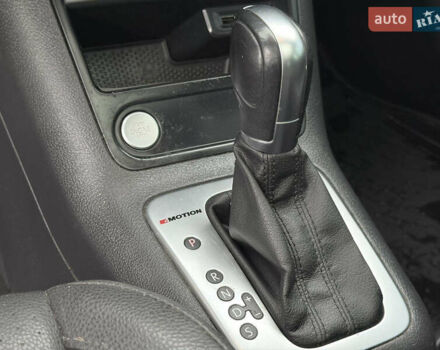 Чорний Фольксваген Тігуан, об'ємом двигуна 2 л та пробігом 180 тис. км за 12600 $, фото 2 на Automoto.ua