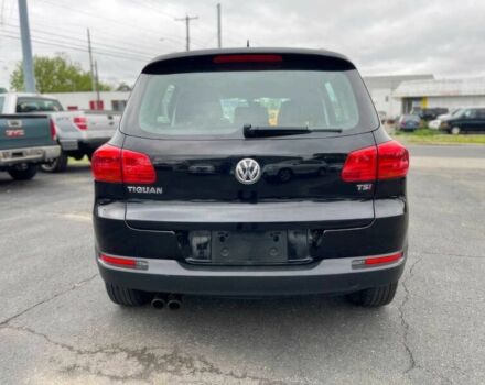 Чорний Фольксваген Тігуан, об'ємом двигуна 2 л та пробігом 70 тис. км за 2800 $, фото 6 на Automoto.ua