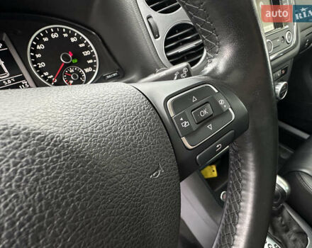 Чорний Фольксваген Тігуан, об'ємом двигуна 1.98 л та пробігом 160 тис. км за 13950 $, фото 67 на Automoto.ua