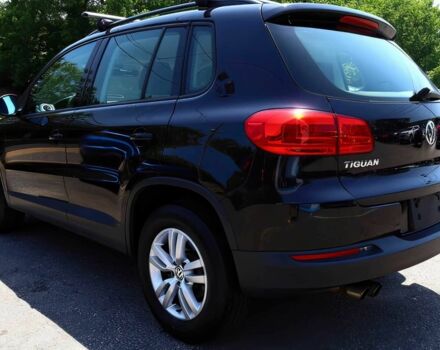 Черный Фольксваген Тигуан, объемом двигателя 2 л и пробегом 77 тыс. км за 5600 $, фото 4 на Automoto.ua