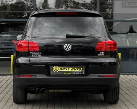 Чорний Фольксваген Тігуан, об'ємом двигуна 2 л та пробігом 176 тис. км за 14500 $, фото 4 на Automoto.ua