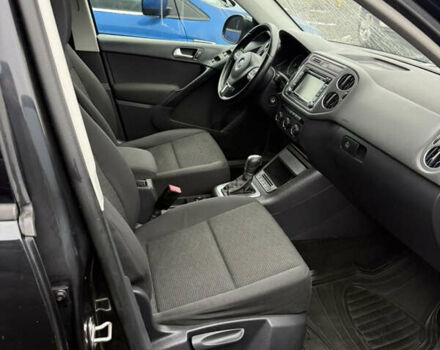 Чорний Фольксваген Тігуан, об'ємом двигуна 2 л та пробігом 155 тис. км за 11600 $, фото 7 на Automoto.ua