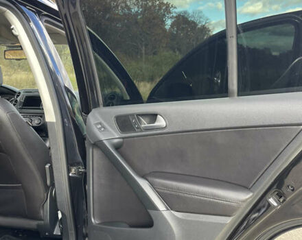 Черный Фольксваген Тигуан, объемом двигателя 1.98 л и пробегом 221 тыс. км за 11990 $, фото 19 на Automoto.ua