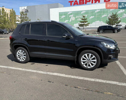 Черный Фольксваген Тигуан, объемом двигателя 1.4 л и пробегом 123 тыс. км за 15800 $, фото 2 на Automoto.ua