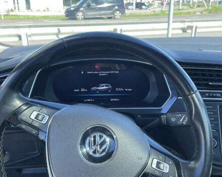Чорний Фольксваген Тігуан, об'ємом двигуна 1.4 л та пробігом 283 тис. км за 19300 $, фото 11 на Automoto.ua
