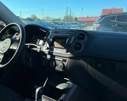 Чорний Фольксваген Тігуан, об'ємом двигуна 2 л та пробігом 142 тис. км за 12200 $, фото 18 на Automoto.ua