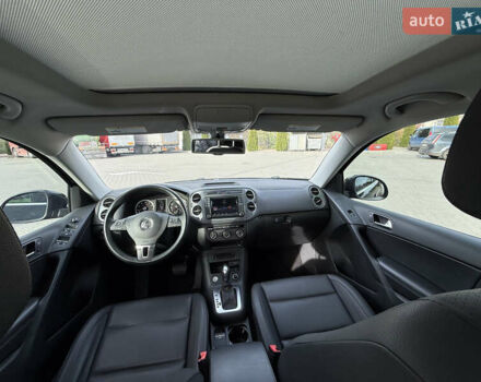 Чорний Фольксваген Тігуан, об'ємом двигуна 2 л та пробігом 104 тис. км за 15500 $, фото 16 на Automoto.ua