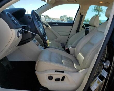 Черный Фольксваген Тигуан, объемом двигателя 2 л и пробегом 80 тыс. км за 2000 $, фото 6 на Automoto.ua