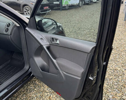 Черный Фольксваген Тигуан, объемом двигателя 2 л и пробегом 140 тыс. км за 13700 $, фото 23 на Automoto.ua