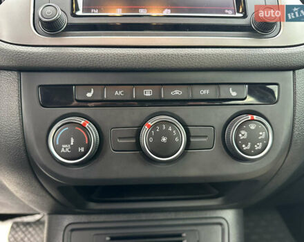 Черный Фольксваген Тигуан, объемом двигателя 2 л и пробегом 175 тыс. км за 12333 $, фото 50 на Automoto.ua