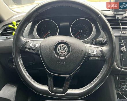 Черный Фольксваген Тигуан, объемом двигателя 1.98 л и пробегом 135 тыс. км за 20700 $, фото 14 на Automoto.ua