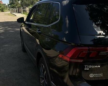 Черный Фольксваген Тигуан, объемом двигателя 1.98 л и пробегом 175 тыс. км за 17500 $, фото 2 на Automoto.ua