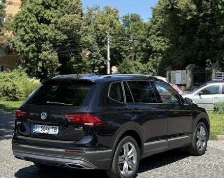 Черный Фольксваген Тигуан, объемом двигателя 2 л и пробегом 145 тыс. км за 19700 $, фото 4 на Automoto.ua