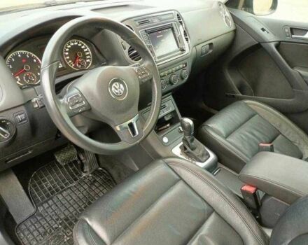 Чорний Фольксваген Тігуан, об'ємом двигуна 2 л та пробігом 82 тис. км за 10300 $, фото 15 на Automoto.ua