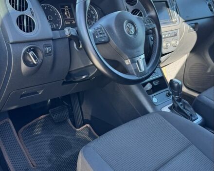 Черный Фольксваген Тигуан, объемом двигателя 2 л и пробегом 183 тыс. км за 14000 $, фото 10 на Automoto.ua