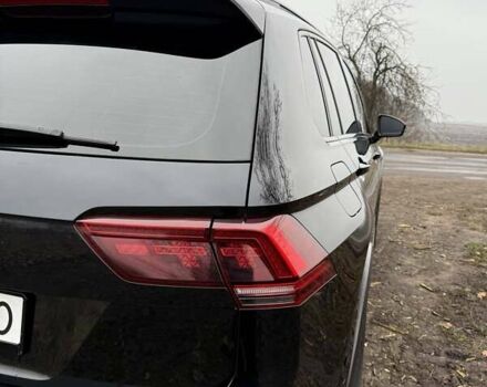 Чорний Фольксваген Тігуан, об'ємом двигуна 1.98 л та пробігом 150 тис. км за 30000 $, фото 6 на Automoto.ua