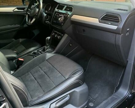 Черный Фольксваген Тигуан, объемом двигателя 1.98 л и пробегом 130 тыс. км за 24499 $, фото 28 на Automoto.ua