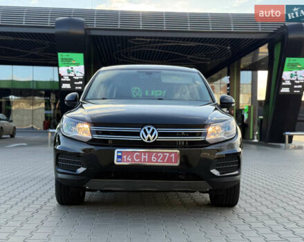 Черный Фольксваген Тигуан, объемом двигателя 1.98 л и пробегом 120 тыс. км за 11999 $, фото 2 на Automoto.ua