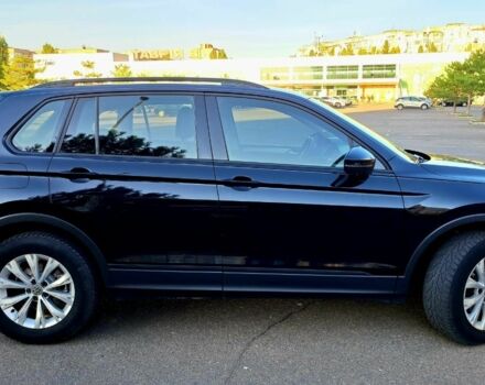 Чорний Фольксваген Тігуан, об'ємом двигуна 2 л та пробігом 176 тис. км за 20500 $, фото 3 на Automoto.ua