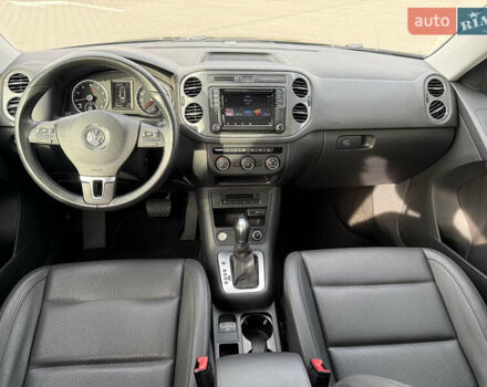 Чорний Фольксваген Тігуан, об'ємом двигуна 2 л та пробігом 104 тис. км за 15500 $, фото 8 на Automoto.ua