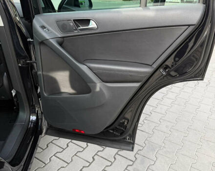 Чорний Фольксваген Тігуан, об'ємом двигуна 2 л та пробігом 104 тис. км за 15500 $, фото 14 на Automoto.ua