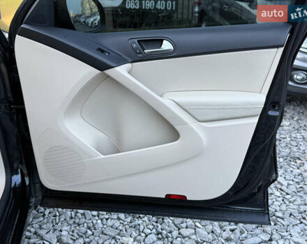 Черный Фольксваген Тигуан, объемом двигателя 2 л и пробегом 185 тыс. км за 13999 $, фото 31 на Automoto.ua