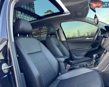 Черный Фольксваген Тигуан, объемом двигателя 1.98 л и пробегом 81 тыс. км за 21500 $, фото 49 на Automoto.ua