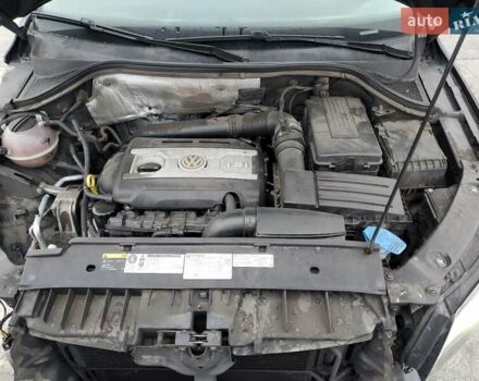 Черный Фольксваген Тигуан, объемом двигателя 1.98 л и пробегом 65 тыс. км за 650 $, фото 11 на Automoto.ua