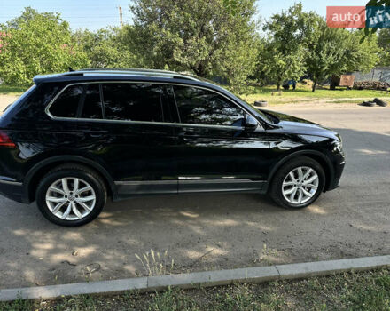 Черный Фольксваген Тигуан, объемом двигателя 1.97 л и пробегом 104 тыс. км за 26100 $, фото 4 на Automoto.ua