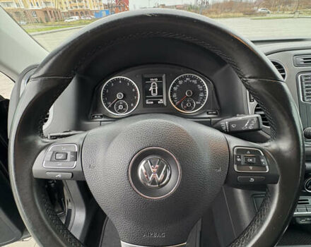 Черный Фольксваген Тигуан, объемом двигателя 2 л и пробегом 95 тыс. км за 14499 $, фото 38 на Automoto.ua