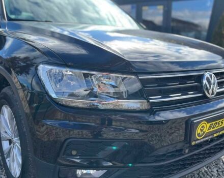 Чорний Фольксваген Тігуан, об'ємом двигуна 2 л та пробігом 42 тис. км за 17000 $, фото 1 на Automoto.ua