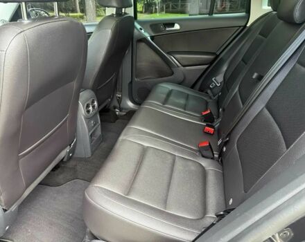 Чорний Фольксваген Тігуан, об'ємом двигуна 2 л та пробігом 52 тис. км за 3200 $, фото 12 на Automoto.ua