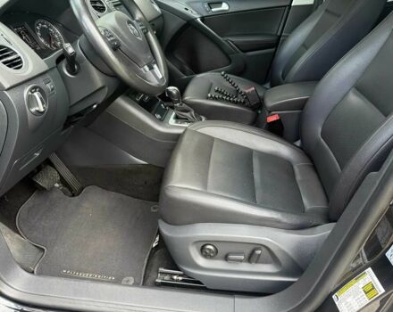 Чорний Фольксваген Тігуан, об'ємом двигуна 2 л та пробігом 52 тис. км за 3200 $, фото 7 на Automoto.ua