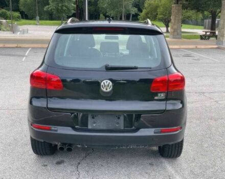 Чорний Фольксваген Тігуан, об'ємом двигуна 2 л та пробігом 123 тис. км за 3200 $, фото 5 на Automoto.ua