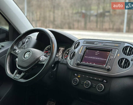 Черный Фольксваген Тигуан, объемом двигателя 1.98 л и пробегом 85 тыс. км за 15999 $, фото 13 на Automoto.ua